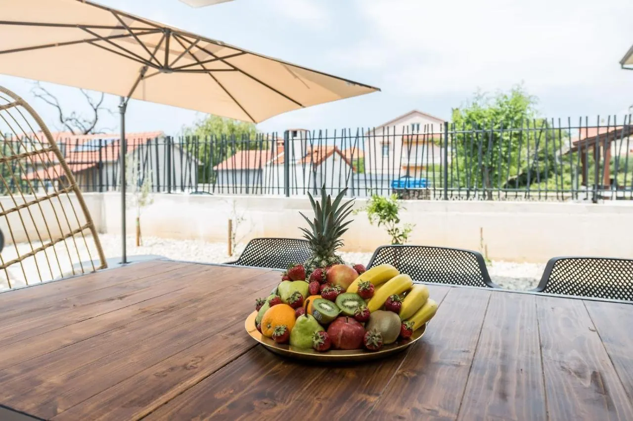 Holiday House Sukosan Zadar 0*,